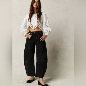 WE THE FREE LUCKY YOU MID RISE BARREL JEANS 30